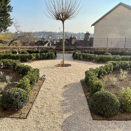לינה וארוחת בוקר Neufchâteau L'Orangerie מראה חיצוני תמונה
