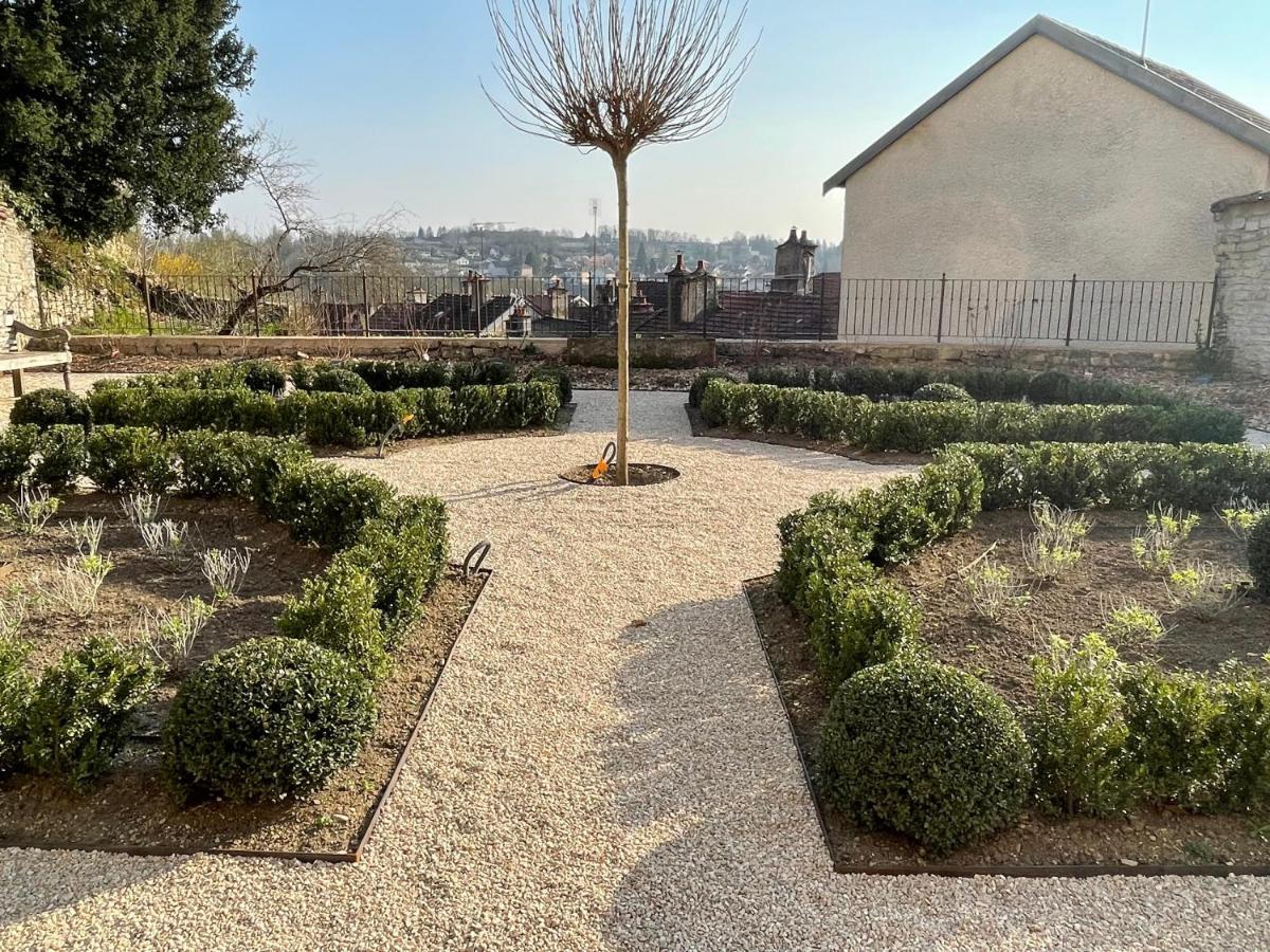 לינה וארוחת בוקר Neufchâteau L'Orangerie מראה חיצוני תמונה